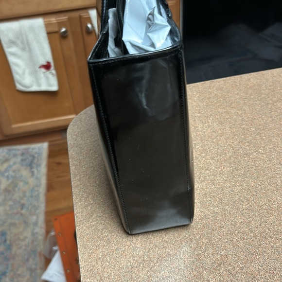 Chanel Shoulder Bag - Picture 4 of 16